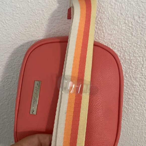 NWT- Betsey Johnson-XO pickle ball purse coral and green - Picture 6 of 8